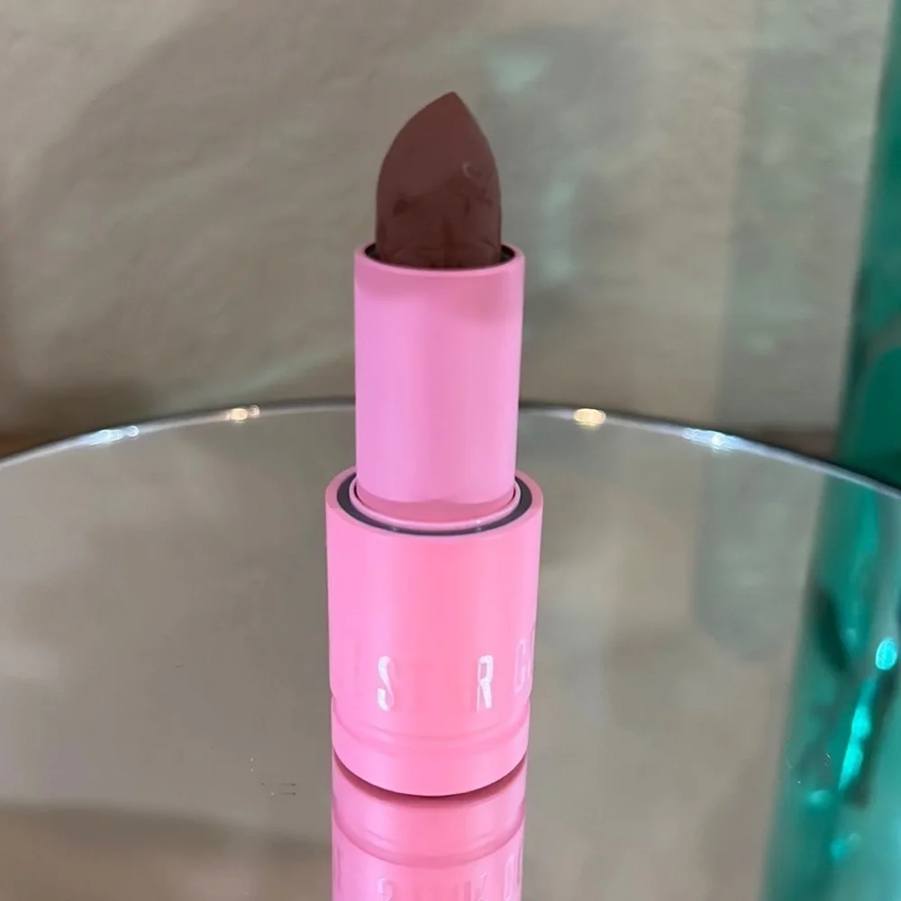 Jeffree Star Velvet Trap lipstick in color Man Down. New!